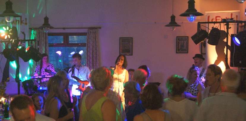 roman lakes tea room